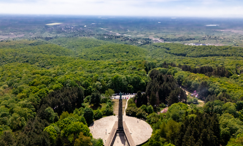 Nacionalni park Fruška gora, Fruška gora manastiri, Fruška gora jezera, vina Fruške gore, Fruška gora planinarenje, turističke atrakcije Vojvodina, izleti Fruška gora