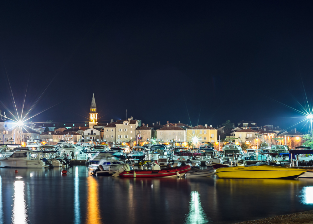 Budva, Crna Gora, Montenegro, plaža, noćni život, mladi, destinacija, Balkan travel, destination, summer, beach, night life, 2026